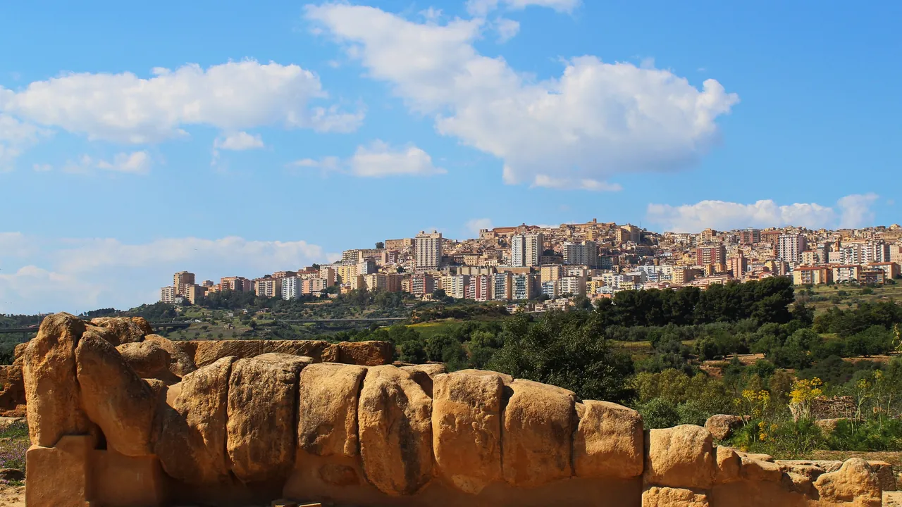Agrigento: SL rifornisce saloni in tutta la provincia